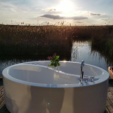 Pfahlbau Sunset II Toplage Inklusive Elektroboot Rust Zewnętrze zdjęcie