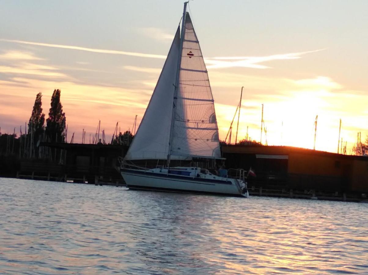 Pfahlbau Sunset II Toplage Inklusive Elektroboot Rust Zewnętrze zdjęcie