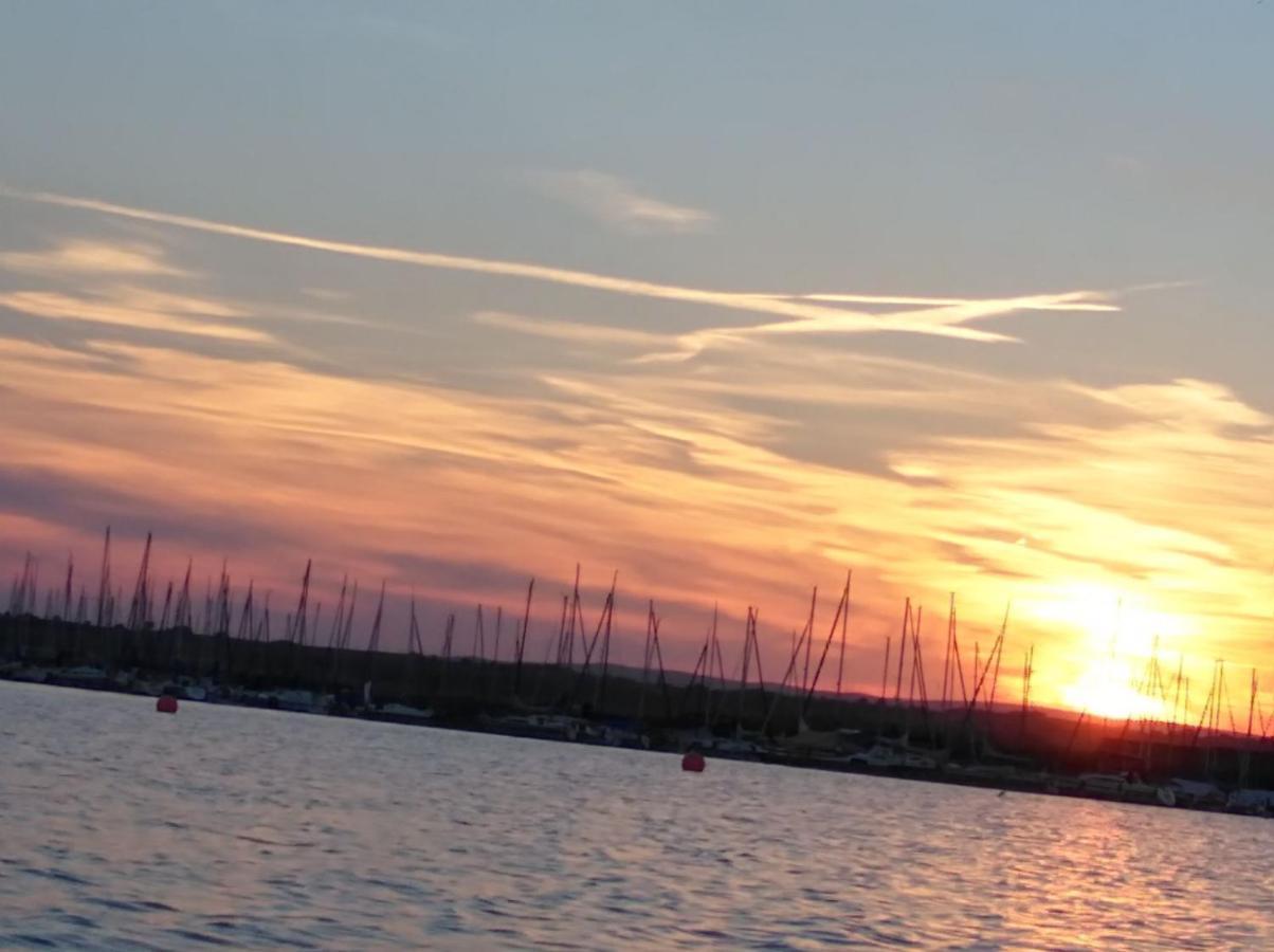 Pfahlbau Sunset II Toplage Inklusive Elektroboot Rust Zewnętrze zdjęcie