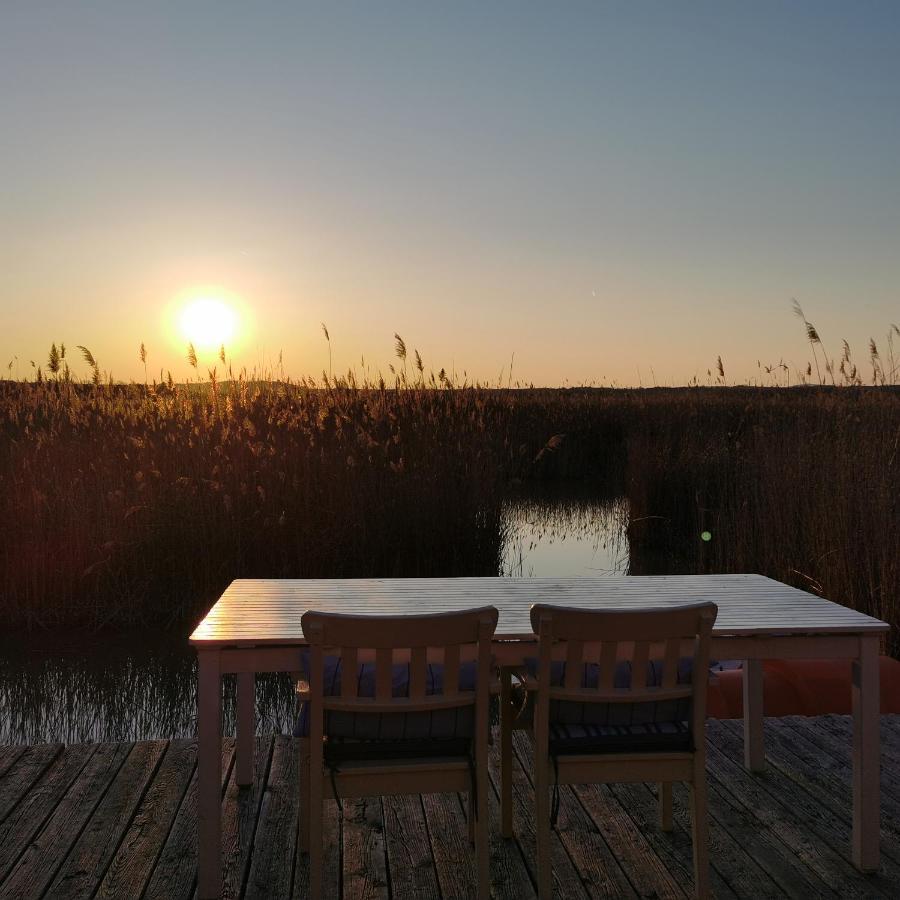 Pfahlbau Sunset II Toplage Inklusive Elektroboot Rust Zewnętrze zdjęcie